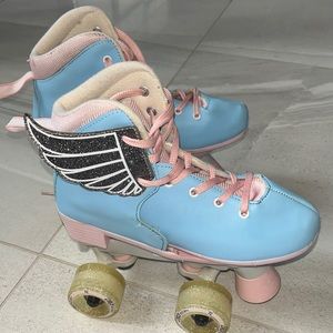 Circle Society roller skates.  Adjustable sizes 11-3